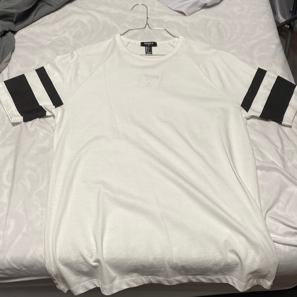 Forever21 mens T-shirt